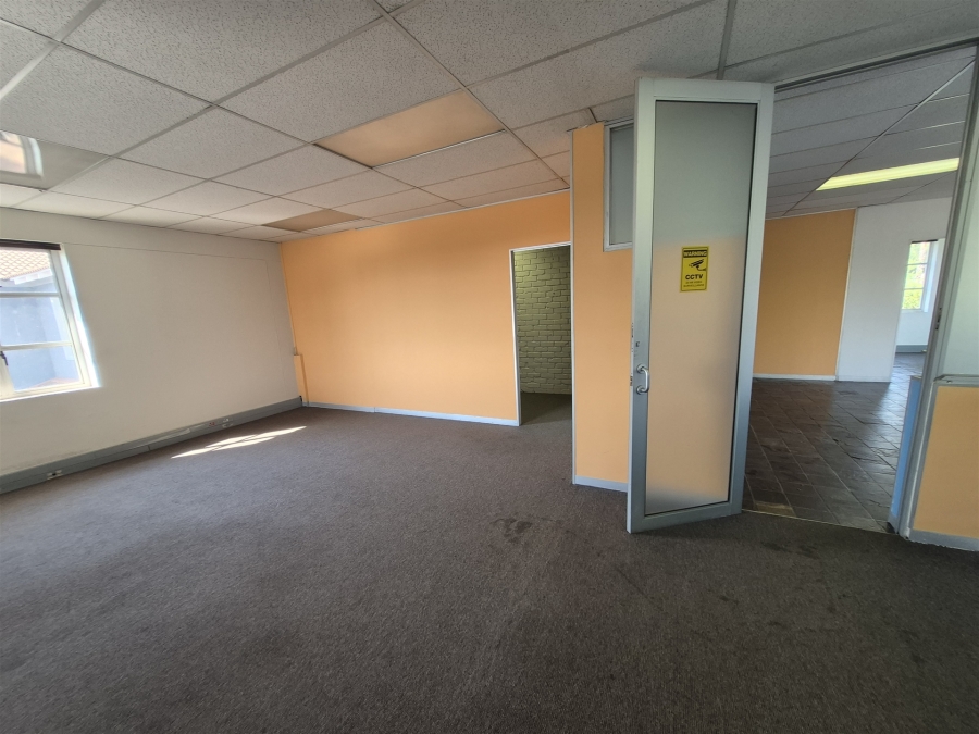 To Let commercial Property for Rent in Hyde Park Gauteng