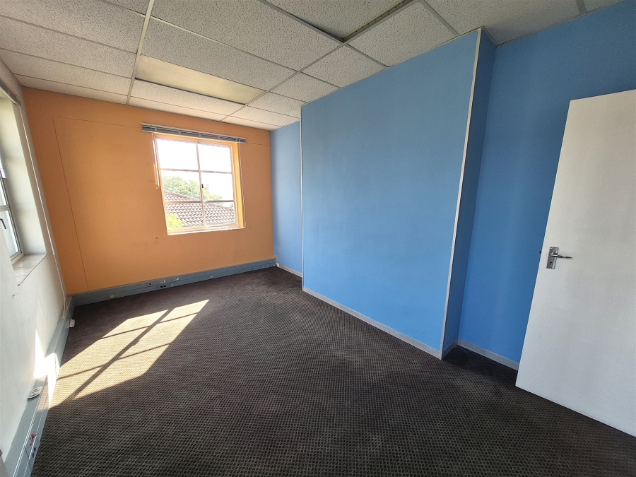 To Let commercial Property for Rent in Hyde Park Gauteng