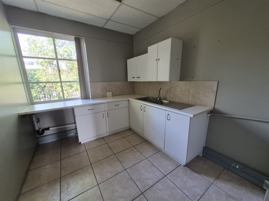 To Let commercial Property for Rent in Hyde Park Gauteng