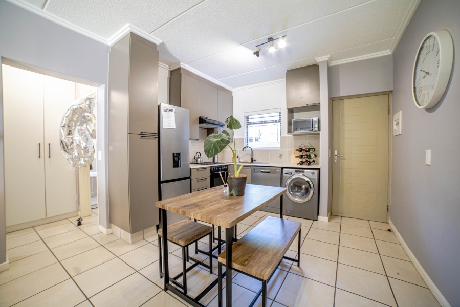 To Let 1 Bedroom Property for Rent in Beverley Gauteng