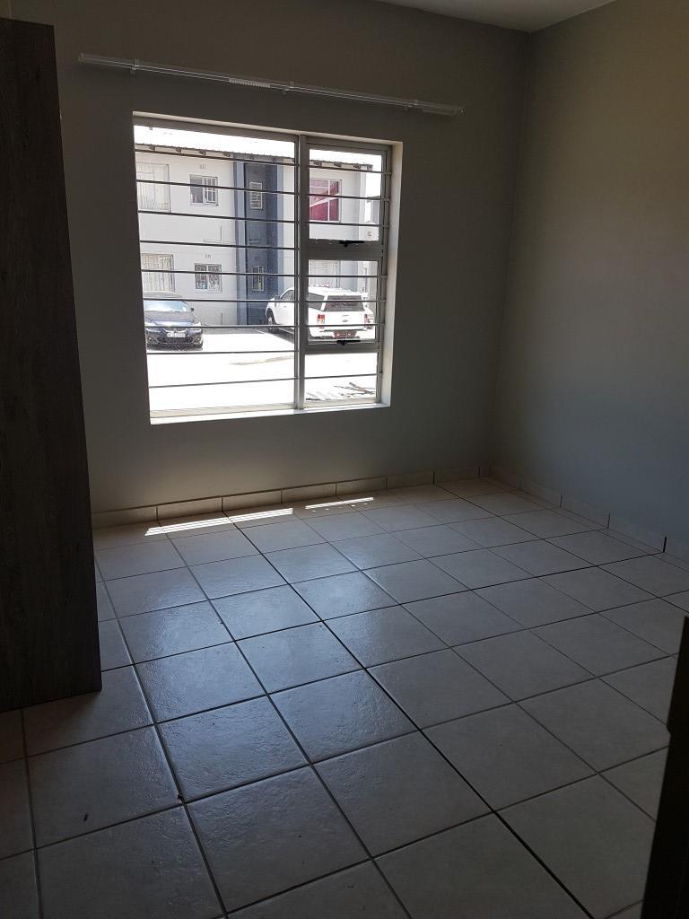 To Let 1 Bedroom Property for Rent in Southdale Gauteng