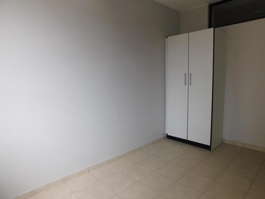 To Let 2 Bedroom Property for Rent in Johannesburg Central Gauteng