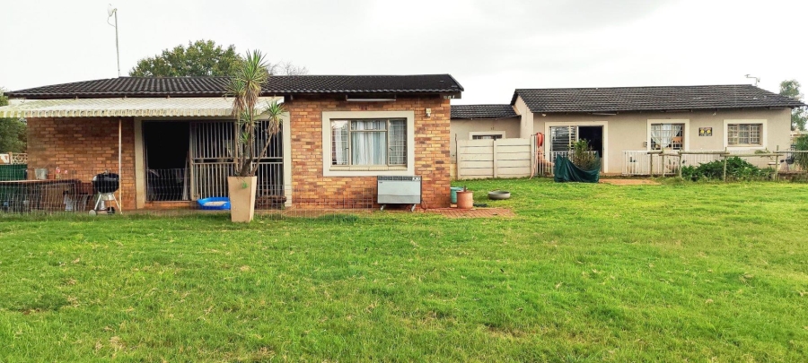 3 Bedroom Property for Sale in Bootha A H Gauteng