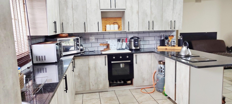 3 Bedroom Property for Sale in Bootha A H Gauteng