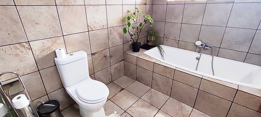 3 Bedroom Property for Sale in Bootha A H Gauteng