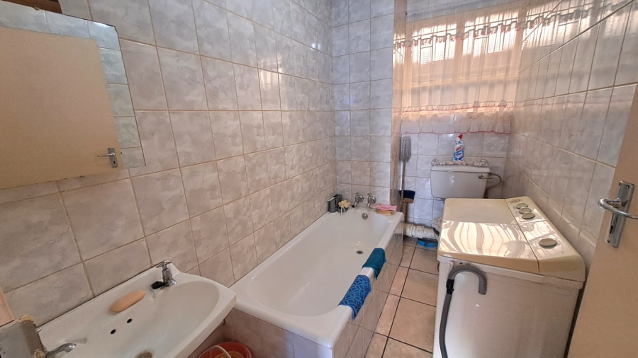 1 Bedroom Property for Sale in Vereeniging Gauteng