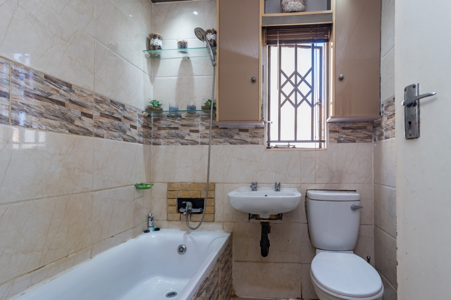 3 Bedroom Property for Sale in Protea Glen Gauteng