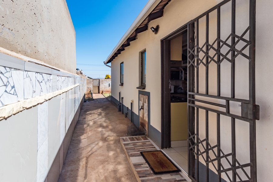 3 Bedroom Property for Sale in Protea Glen Gauteng