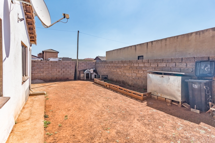 3 Bedroom Property for Sale in Protea Glen Gauteng