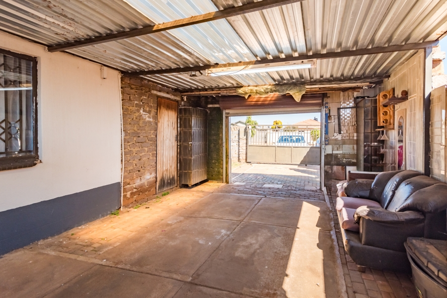 3 Bedroom Property for Sale in Protea Glen Gauteng