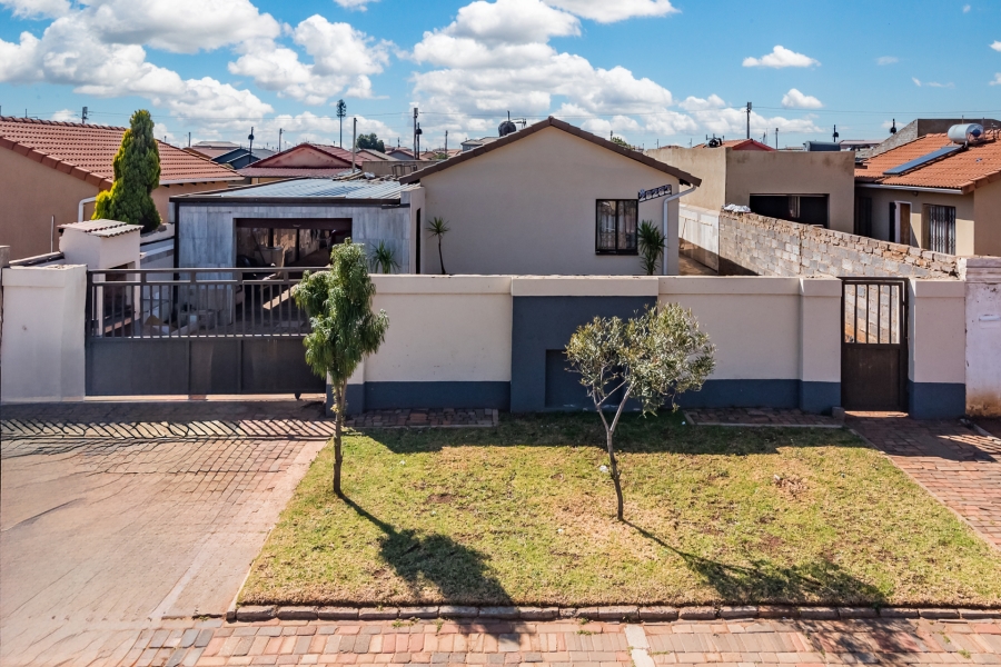 3 Bedroom Property for Sale in Protea Glen Gauteng