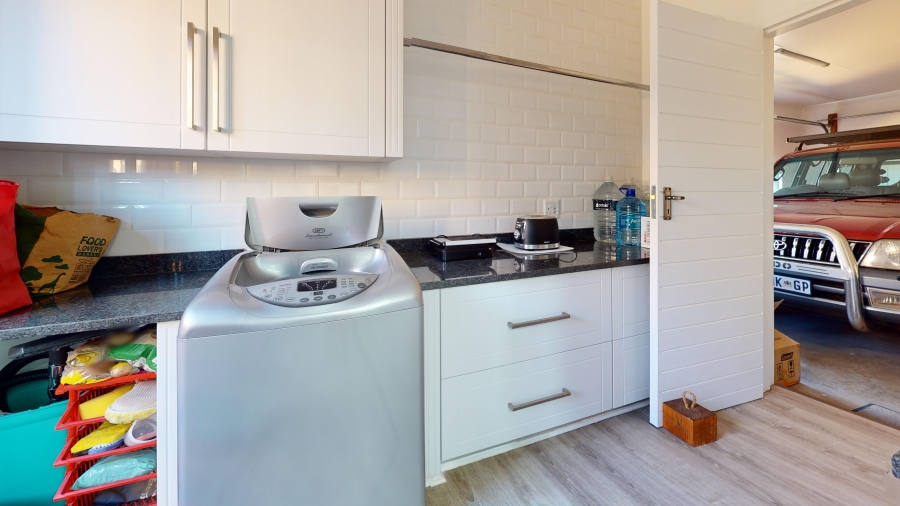 4 Bedroom Property for Sale in Dayanglen Gauteng