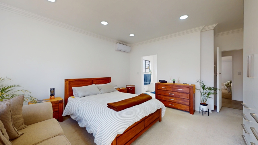 4 Bedroom Property for Sale in Dayanglen Gauteng