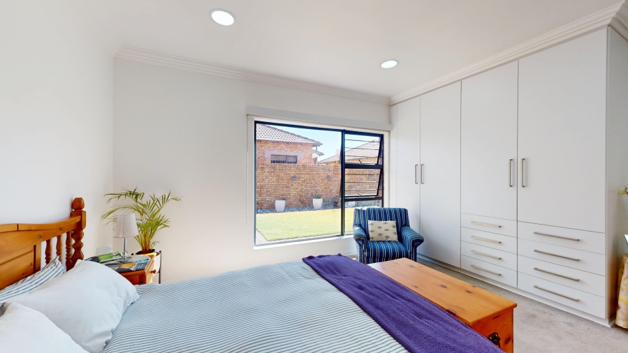 4 Bedroom Property for Sale in Dayanglen Gauteng
