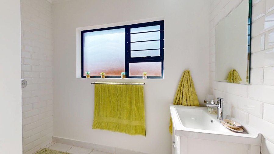 4 Bedroom Property for Sale in Dayanglen Gauteng