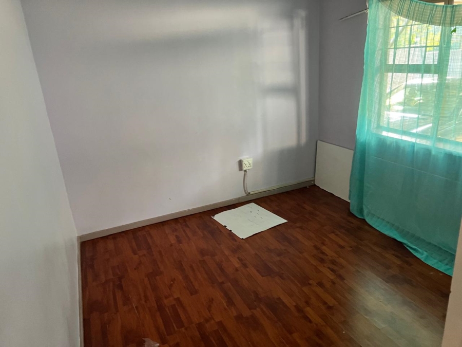 To Let 4 Bedroom Property for Rent in Rembrandt Park Gauteng