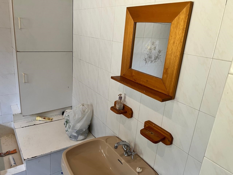 To Let 4 Bedroom Property for Rent in Rembrandt Park Gauteng