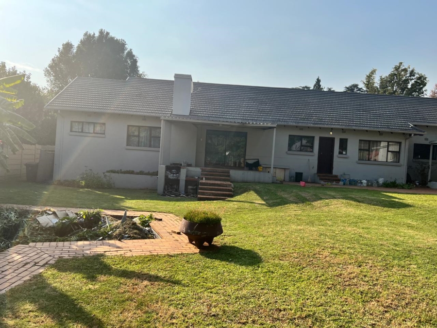 To Let 4 Bedroom Property for Rent in Rembrandt Park Gauteng