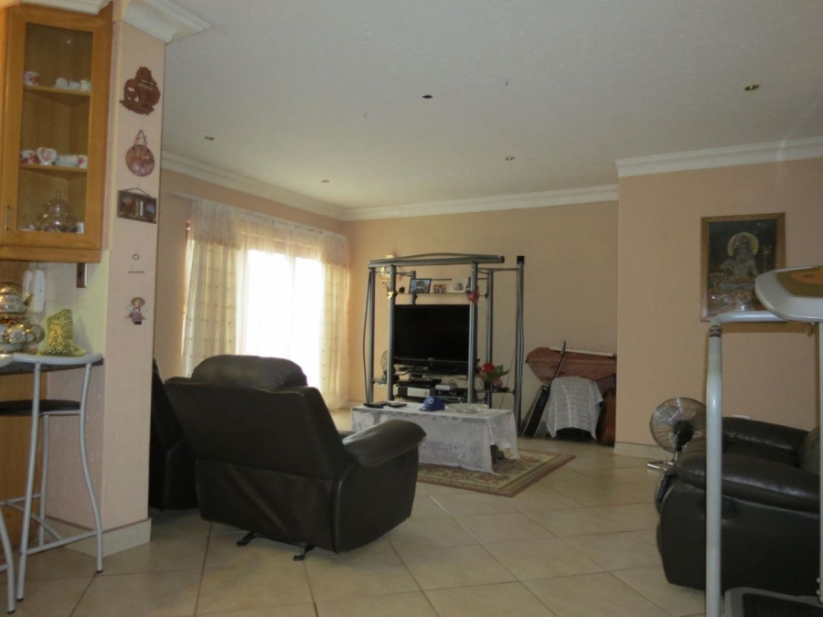 To Let 5 Bedroom Property for Rent in Pomona Gauteng