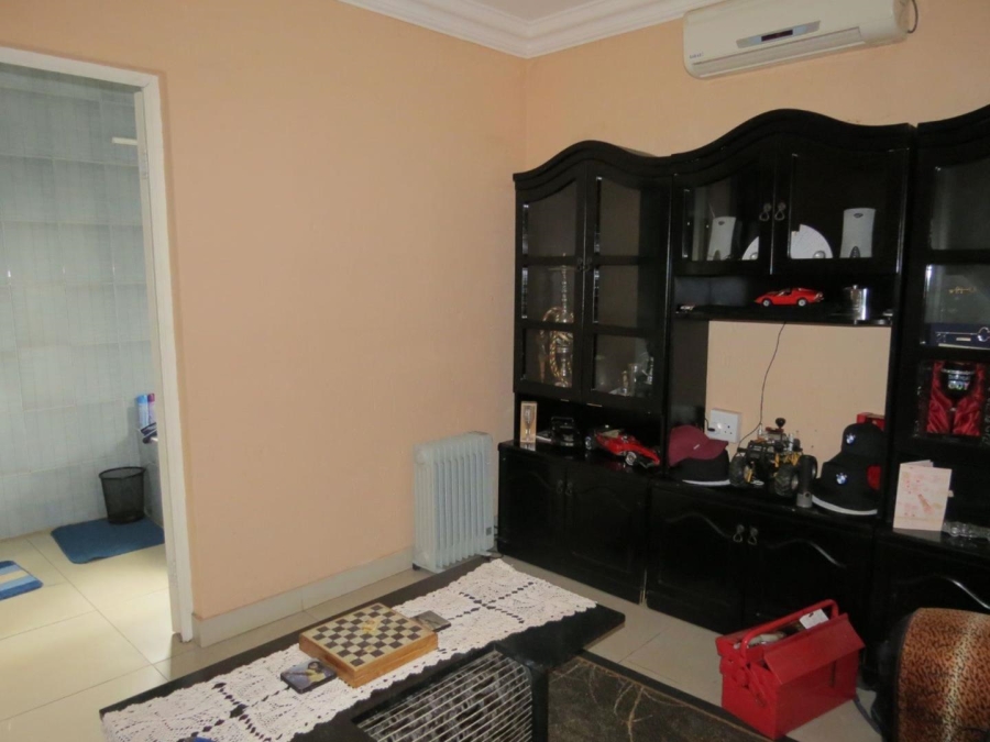 To Let 5 Bedroom Property for Rent in Pomona Gauteng