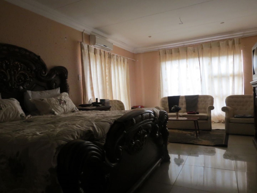 To Let 5 Bedroom Property for Rent in Pomona Gauteng