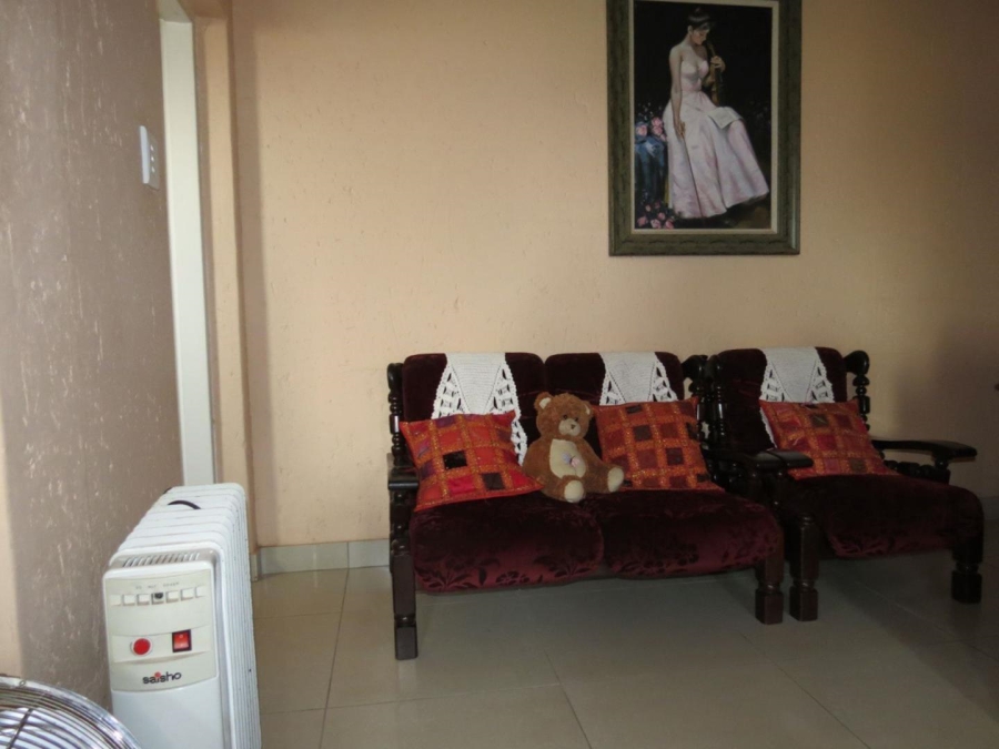 To Let 5 Bedroom Property for Rent in Pomona Gauteng