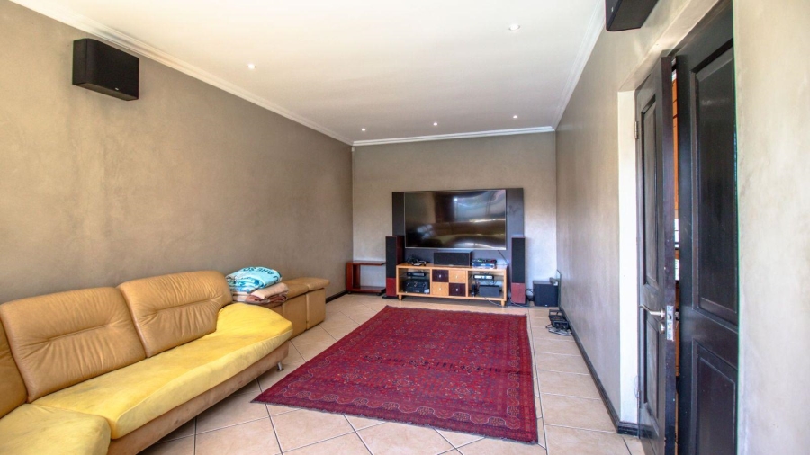 4 Bedroom Property for Sale in Dunvegan Gauteng