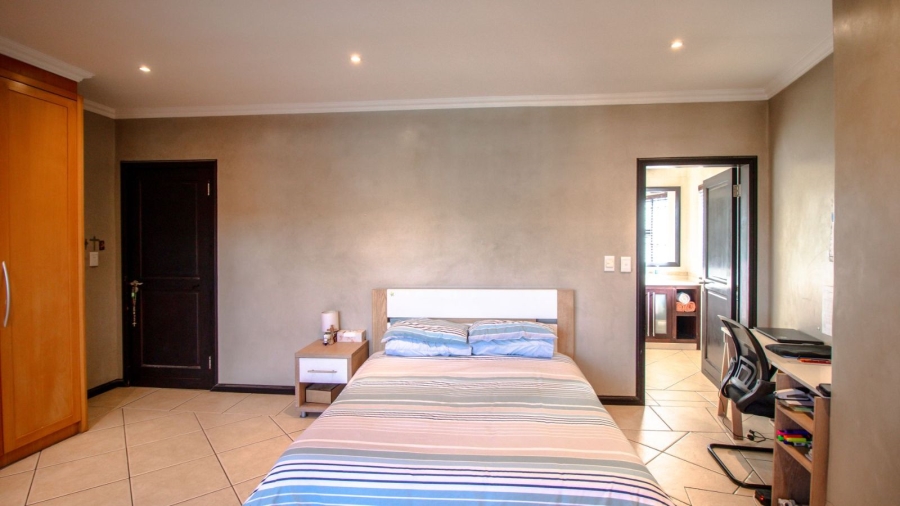 4 Bedroom Property for Sale in Dunvegan Gauteng