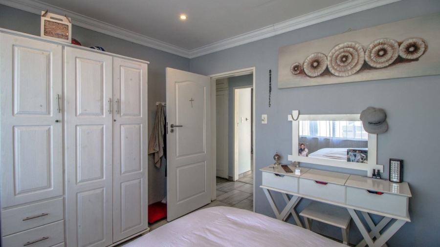 6 Bedroom Property for Sale in Dowerglen Gauteng
