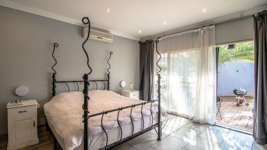 6 Bedroom Property for Sale in Dowerglen Gauteng