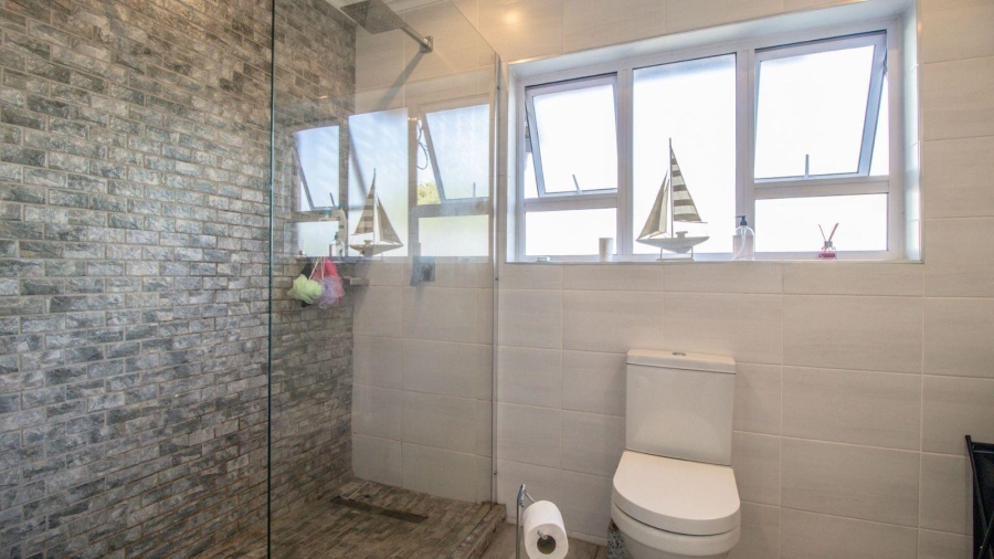 6 Bedroom Property for Sale in Dowerglen Gauteng