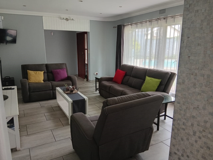 6 Bedroom Property for Sale in Dowerglen Gauteng