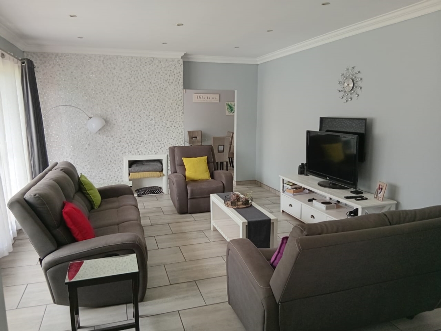 6 Bedroom Property for Sale in Dowerglen Gauteng