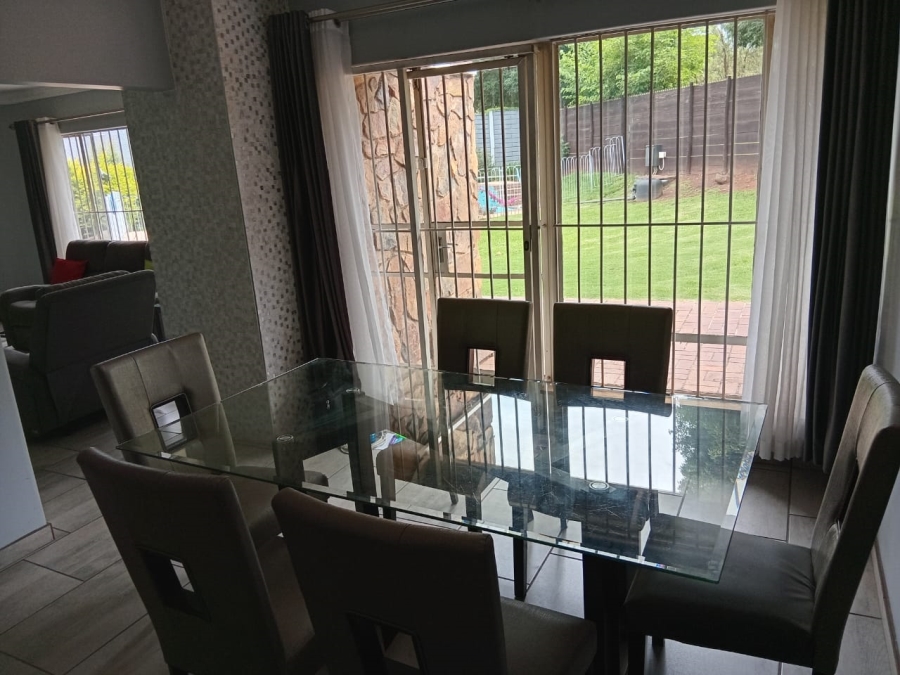 6 Bedroom Property for Sale in Dowerglen Gauteng