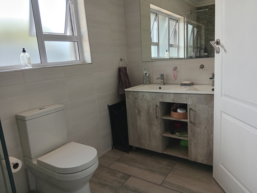 6 Bedroom Property for Sale in Dowerglen Gauteng