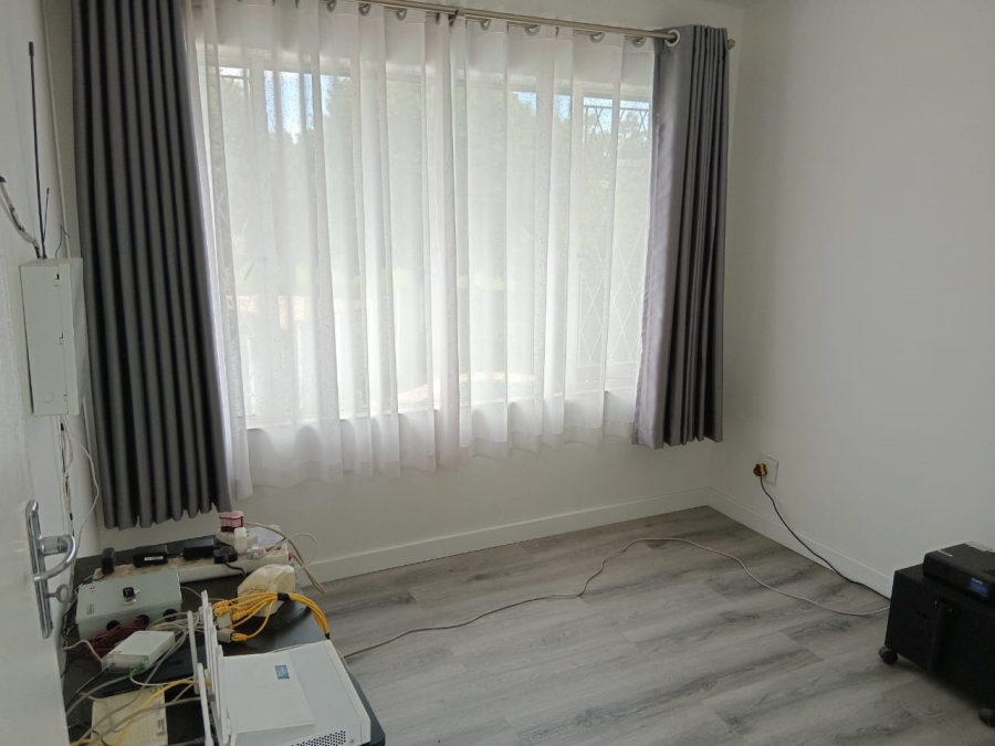 6 Bedroom Property for Sale in Dowerglen Gauteng