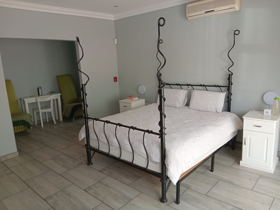 6 Bedroom Property for Sale in Dowerglen Gauteng