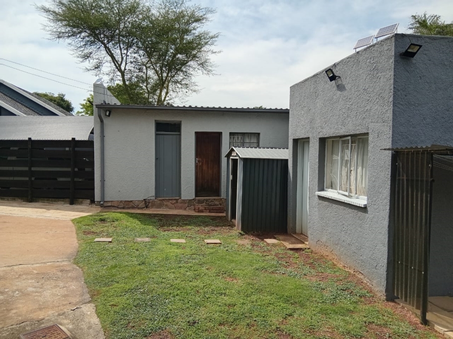 6 Bedroom Property for Sale in Dowerglen Gauteng