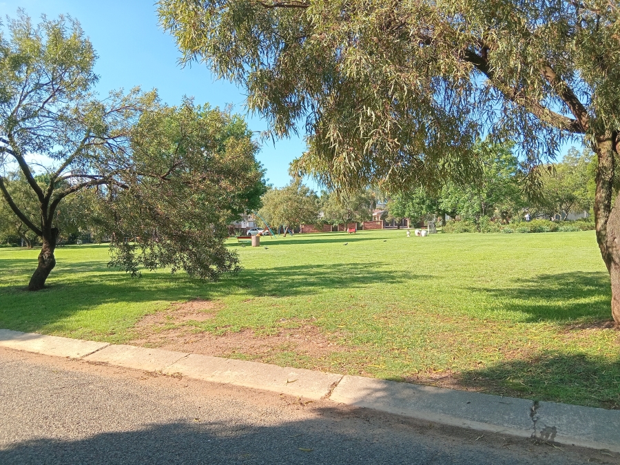 6 Bedroom Property for Sale in Dowerglen Gauteng