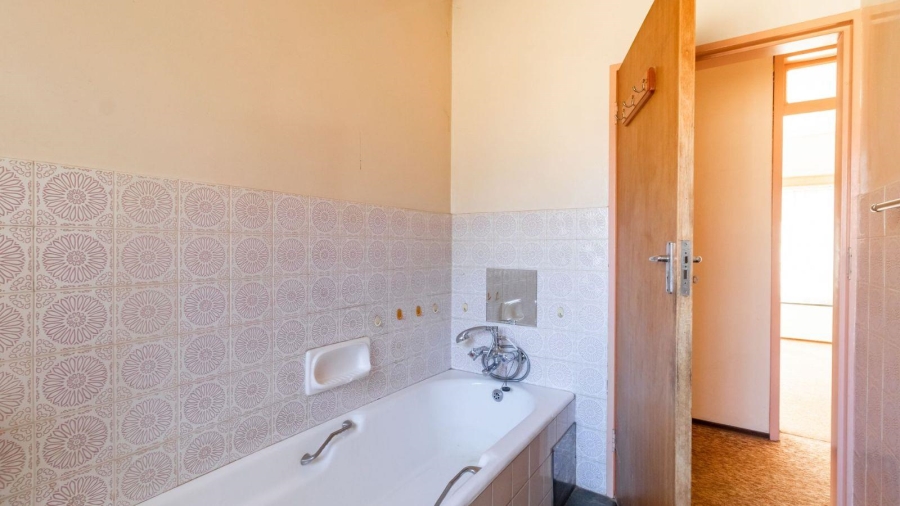 3 Bedroom Property for Sale in Glen Marais Gauteng