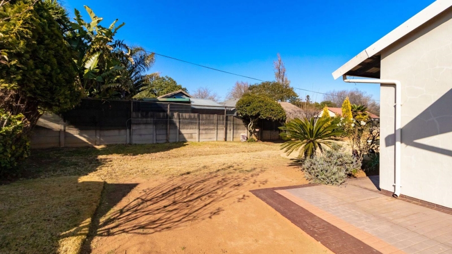 3 Bedroom Property for Sale in Glen Marais Gauteng