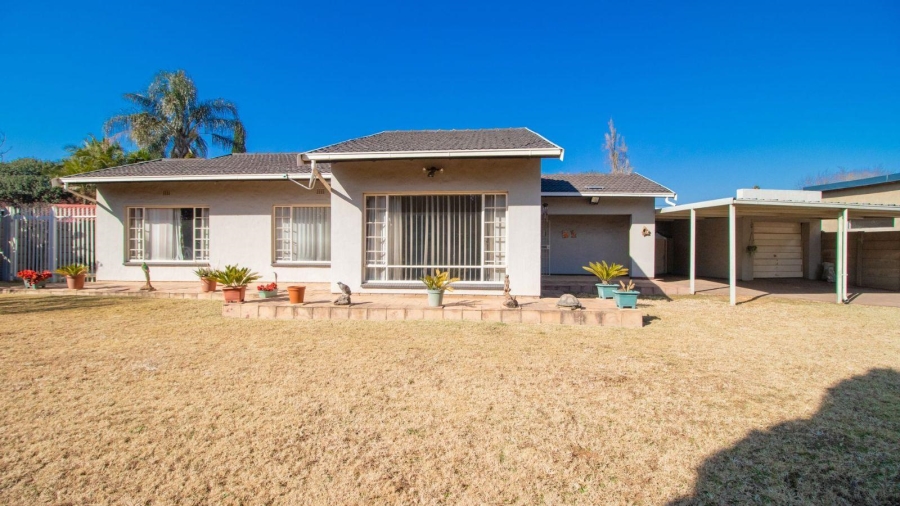 3 Bedroom Property for Sale in Glen Marais Gauteng