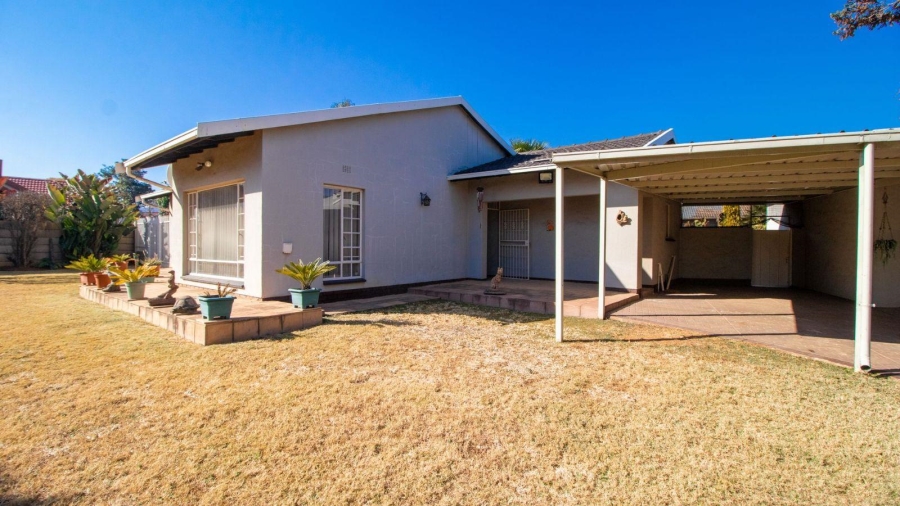 3 Bedroom Property for Sale in Glen Marais Gauteng