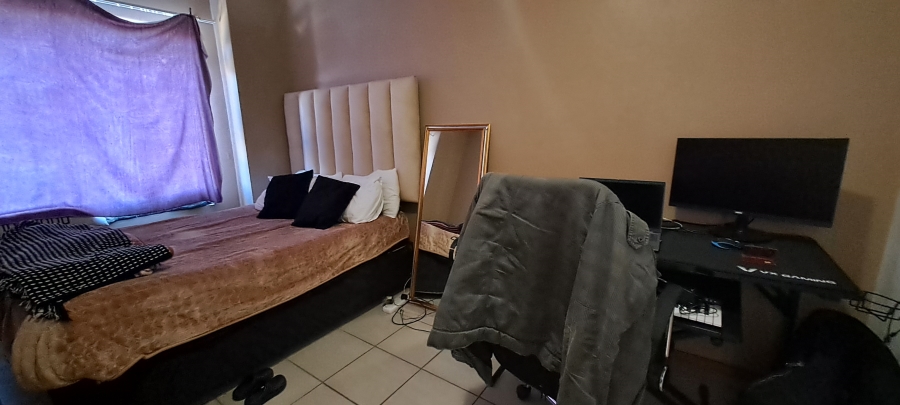 2 Bedroom Property for Sale in Amberfield Gauteng