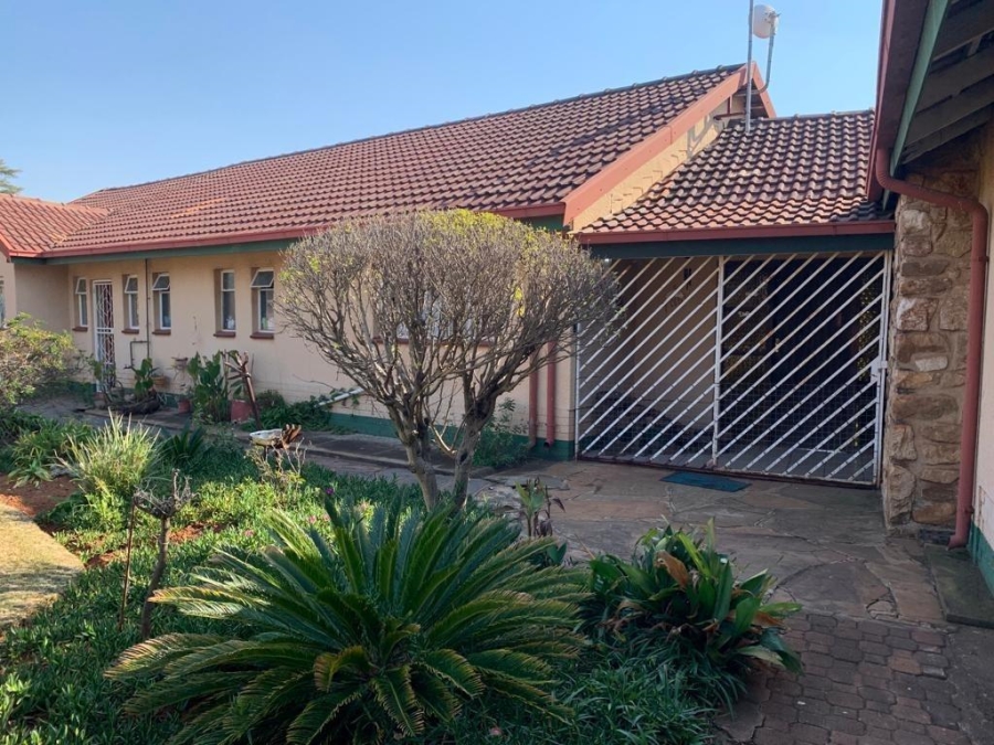4 Bedroom Property for Sale in Westonaria Gauteng