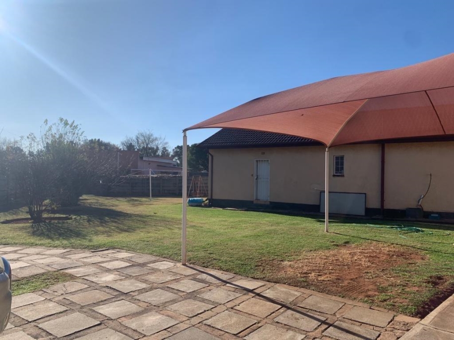 4 Bedroom Property for Sale in Westonaria Gauteng
