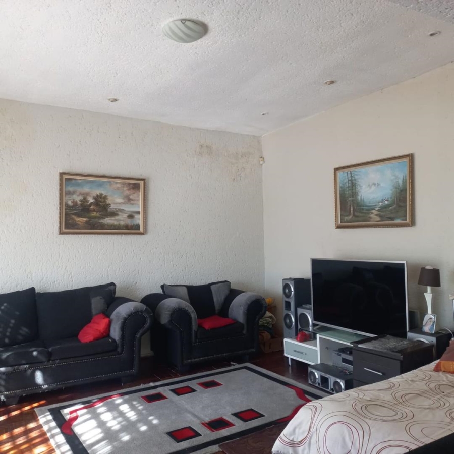 3 Bedroom Property for Sale in Orange Grove Gauteng