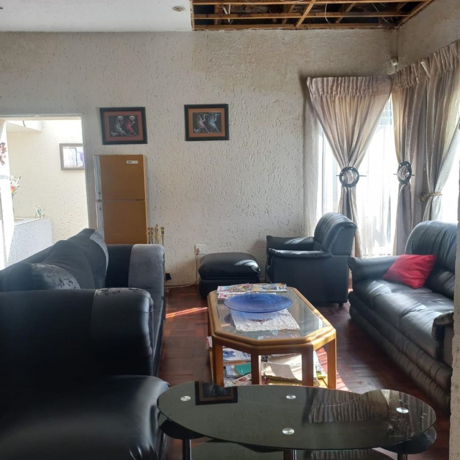 3 Bedroom Property for Sale in Orange Grove Gauteng