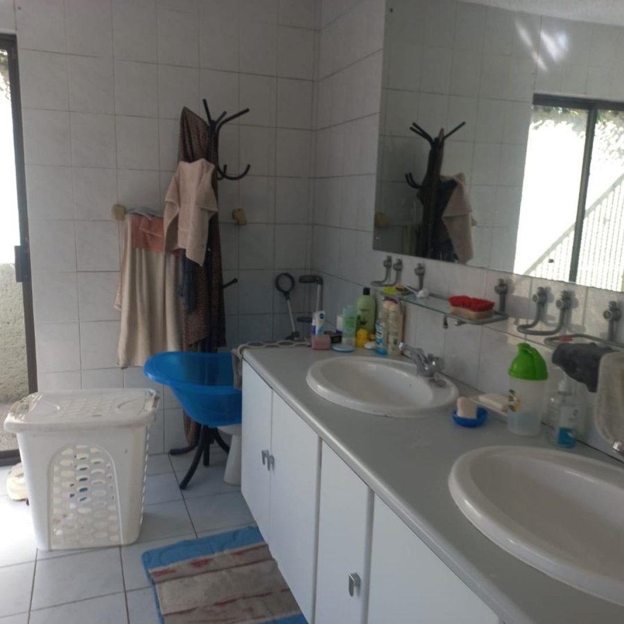 3 Bedroom Property for Sale in Orange Grove Gauteng