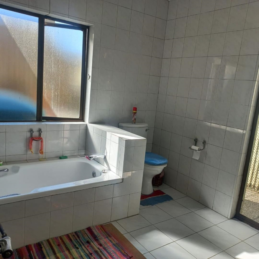 3 Bedroom Property for Sale in Orange Grove Gauteng